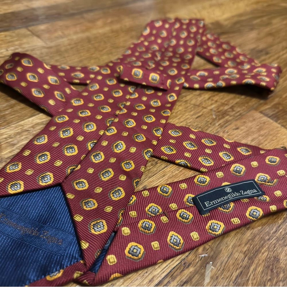 Ermenegildo Zegna Burgundy and Gold Geometric Tie